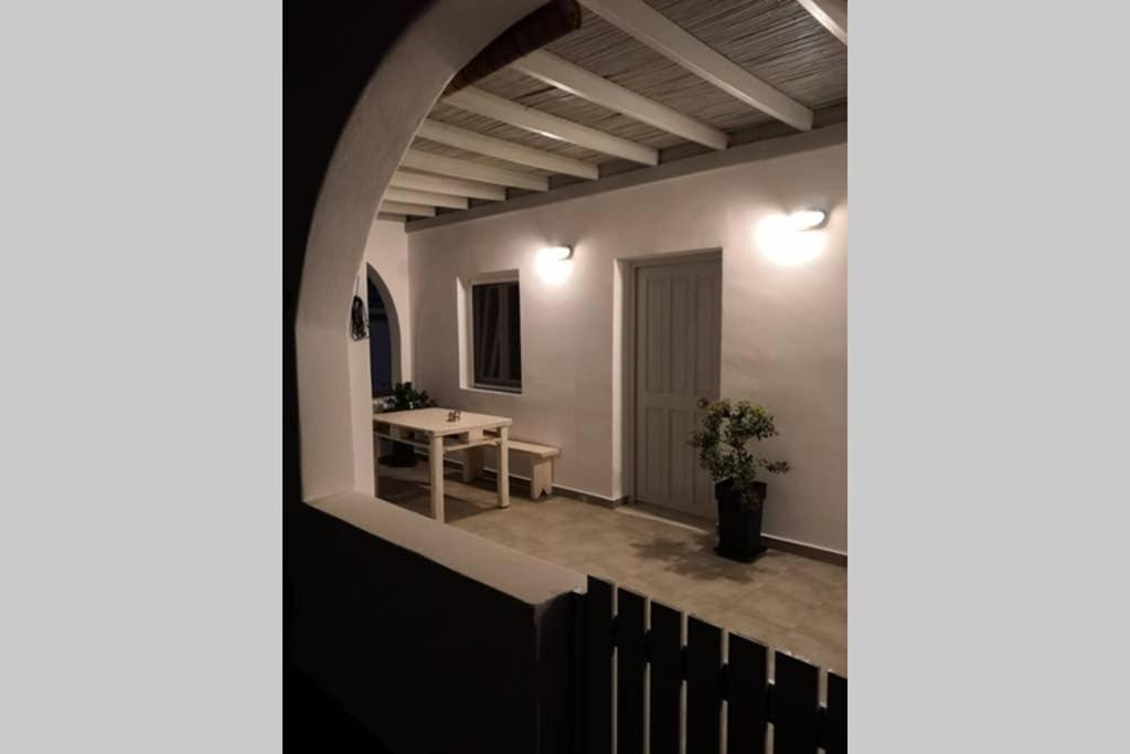 ナウサMariannas Houseアパートメント エクステリア 写真