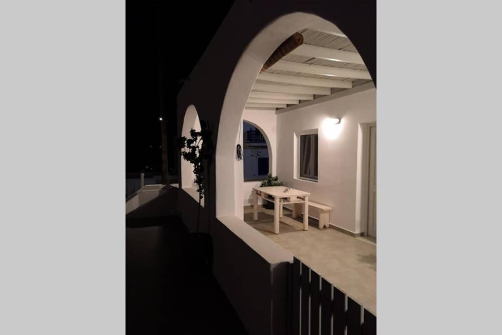 ナウサMariannas Houseアパートメント エクステリア 写真